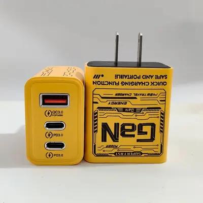 Yeni ürün PD145W akıllı şarj başlığı çift Tip-C + tek USB adaptör çok fonksiyonlu cep telefonu hızlı şarj cihazı