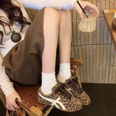 Women's Soft Leather Thick-Sole Forrest Gump Casual Sneakers