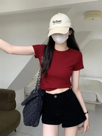 Schmales Kurzarm-T-Shirt für Frauen im Grenzverkehr, koreanischer Stil, neue Außenhandelskollektionen dünne kurze Mode-Oberteile für Frauen, modisch angepasster Großhandel. - 3