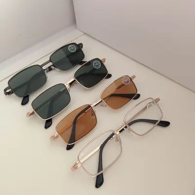 Rhinestone Temple Sunglasses with Flat Crystal Glass Lenses, Non-Prescription