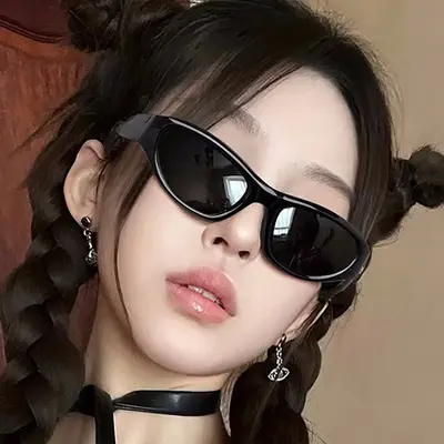 Y2K Pink-Purple Women's Sunglasses, Retro Style - 5