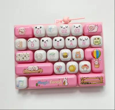 26-Key Fun Stress Relief Mini Keyboard Keychain - 10