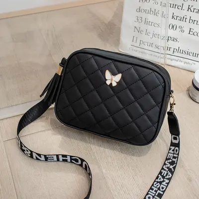 Women's Embroidered Diamond Quilted Shoulder Bag - 4