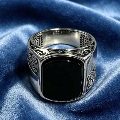 Sanjie Cross-border New Men's Domineering Black Gemstone Ring European and American Carved Filigree Men's Ring Daily Wear
