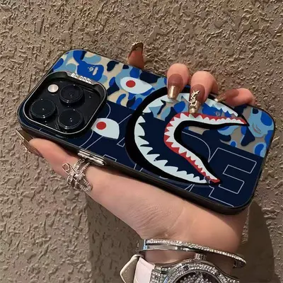 Harte Hülle mit Tarn-Haifisch-Muster für iPhone 16 Pro Max, 14, 13, 12, 11, XR