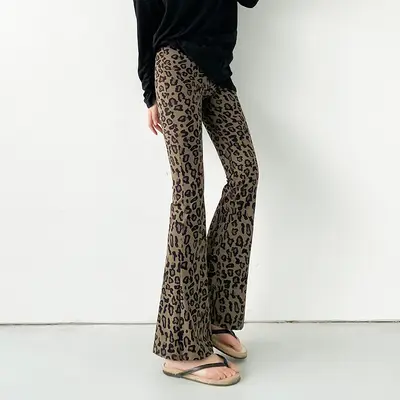 Yazlık ince leopar desenli geniş paçalı uzun kadın pantolonu - 7