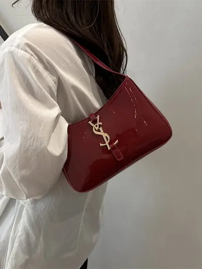 Damen-Handtasche aus Lackleder, Baguette-Modell mit Spiegeloptik - 3