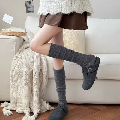 Women's Thick Wool Knee-High Socks for Winter - 9