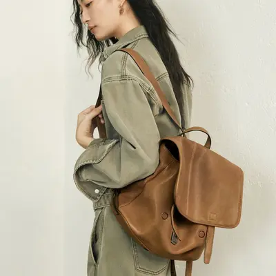 Qiuxin Gegerbtes Lammfell Kuriertasche Horizontal Doppelschulter-Rucksack Große Kapazität Business Commuter Freizeit Rucksack - wie Songka Style