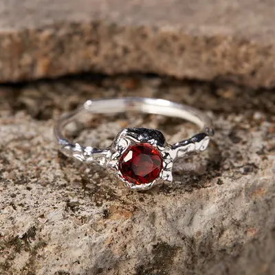 S925 Silver 18K Garnet Middle Finger Ring