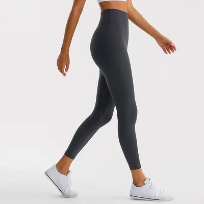 Hochgeschnittene Po-Lifting Yogahose, 7/8, atmungsaktiv - 10