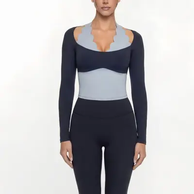 Langes Neckholder-Spitzenoberteil im Scheinzweiteiler-Design, langärmlig - 5
