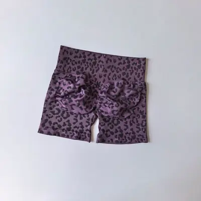 Yüksek Belli Leopar Desenli Dikişsiz Kadın Yoga Şortu, 3/4 Boy - 9