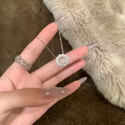 Princess skirt necklace, hollow design, collarbone chain - 7