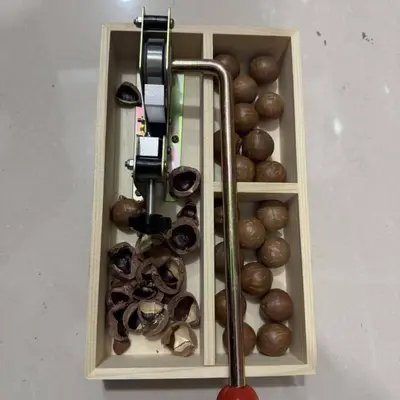Nutcracker for Walnuts and Macadamia Nuts - 11