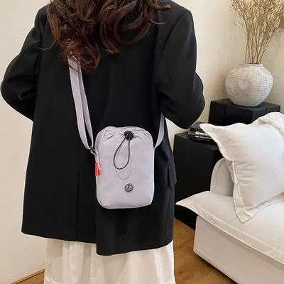 Kadın Crossbody Çanta, Çok Fonksiyonlu Cep Telefonu ve Su Şişesi Bölmeli