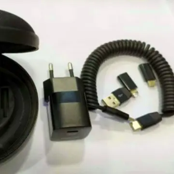 Reise-Kfz-Schnellladegerät 1-zu-3 Datenkabel 3-in-1-Adapter Stecker mit EVA-Aufbewahrungstasche Set