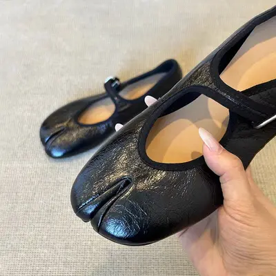 Genuine Leather Retro Mary Jane Shoes, Split-Toe Pig-Hoof Style, Women's Ballet Flats