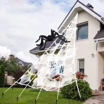 Halloween-Plüschspinne, realistische schwarze Spinne als Dekoration