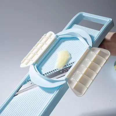 Potato and vegetable shredder, multifunctional cutter