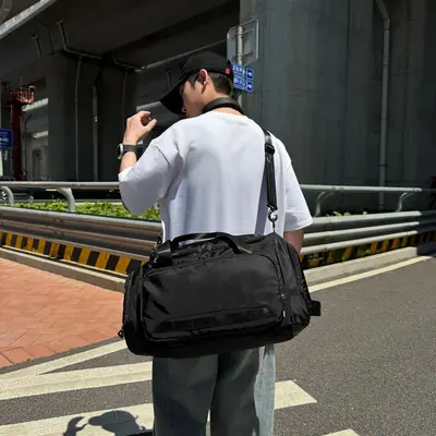 Reisetasche Rucksack Trocken- und Nassfach