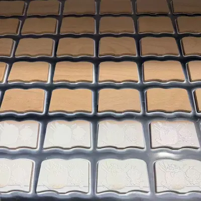 UV baskı makinesiyle metal, cam ve ahşap üzerine yüksek kabartmalı baskı