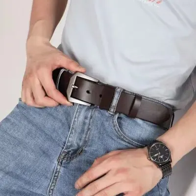 Herrenleder-Gürtel im alten Geldmuster-Stil, Original-Polo-Marke, leicht, vielseitiger Nadelverschluss-Gürtel für junge und mittelalte Männer.