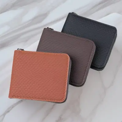 Men's Short Wallet with Multiple Card Slots and Large Coin Pocket - 1