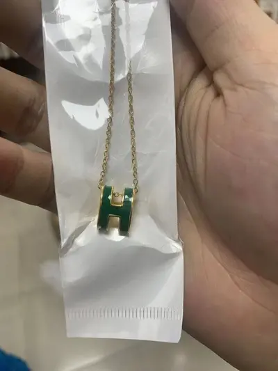 Emaye H harfi kolye, beyaz 3D tasarım, basit ve çok yönlü - 11