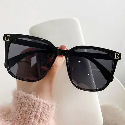 Square Driving Sunglasses for Men and Women, UV Protection - 10