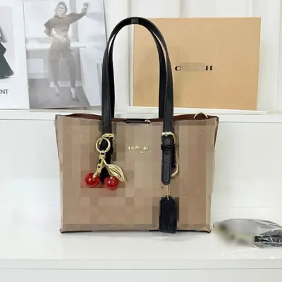 Large Printed Tote Bag for Women, Single-Shoulder Underarm Bag - 4