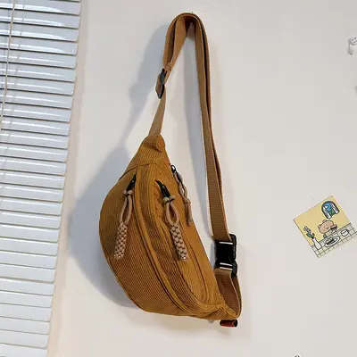 Große Samt-Umhängetasche mit Brust- und Gürteltasche - 9