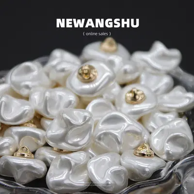 Irregular Shell-Imitation Pearl Buttons for Cardigans and Cheongsam