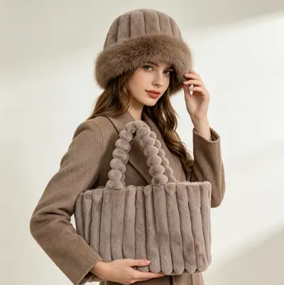 Peluş Kadın Omuz Çantası Puf Şapkalı Sonbahar Kış El Çantası - 6