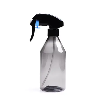 Werksseitig vorrätige 300-ml-Sprühflasche der japanischen Marke Kao mit Pistolenabzug, Sprühflasche für Gartenarbeit und Blumenpflege, Alkoholsprühflasche, Kosmetik-Sprühflasche, Haarstyling-Sprühflasche