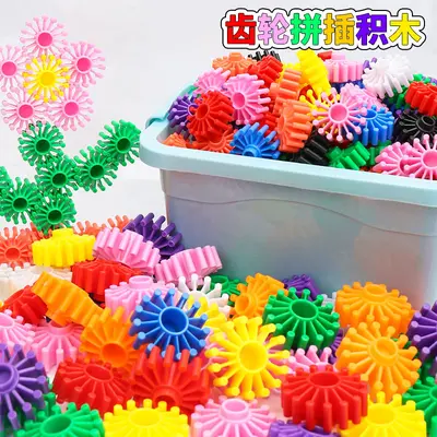 Building toy with gear blocks, assembly puzzle, kindergarten