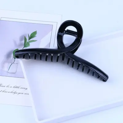 Black claw clip hair clips in large, medium and small sizes handmade DIY hair clips simple versatile back of head hair bun shark clip wholesale