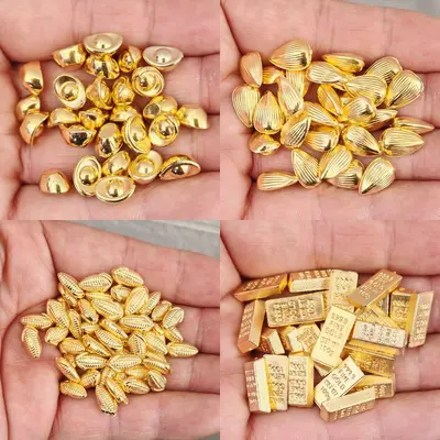 Kunststoff-Yuanbao-Goldbarren und Münzen, Bilderrahmen-Zubehör