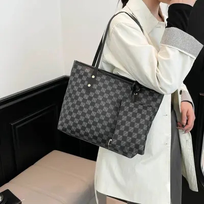 Women's Minimalist Tote Bag, Winter Trend Design, Single Shoulder - 4
