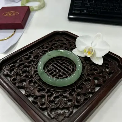 Grüner Stein Armband, 10mm, Vintage-Stil, chinesisches Design