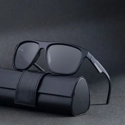 Square Frame Polarized Men's Sunglasses, Retro Design with UV Protection - 5