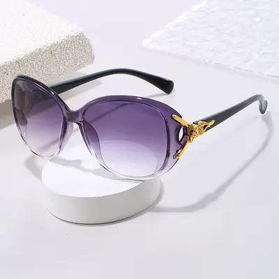 Women's Fox Head Sunglasses, Classic Large Frame Fashion Sunglasses - 2