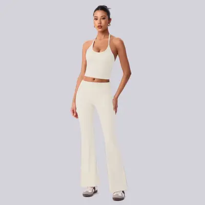 Yoga-Set mit Neckholder-Top und High-Waist-Hose - 8