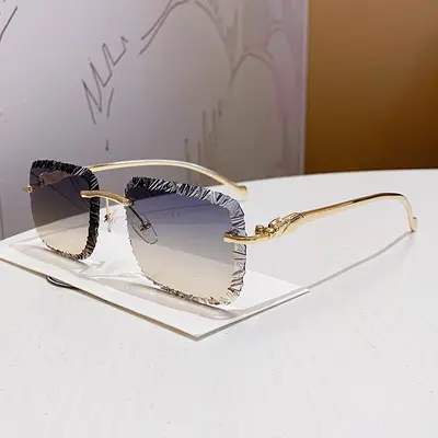 Kare Çerçeveli Çerçevesiz Kadın Güneş Gözlüğü, Kesim Kenarlı Moda Model - 9