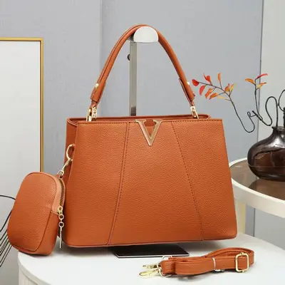 Elegante Damen-Pendlertasche, Umhängetasche im hochwertigen Trendmodell - 10