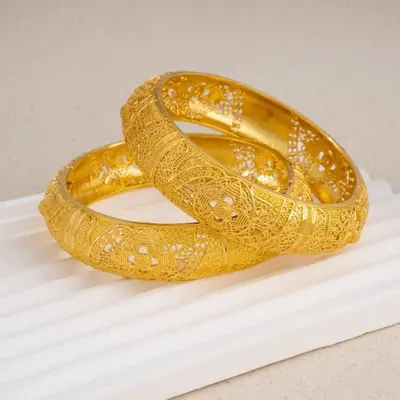 Vierblattverziertes Edelmetall-Armband, Brautset