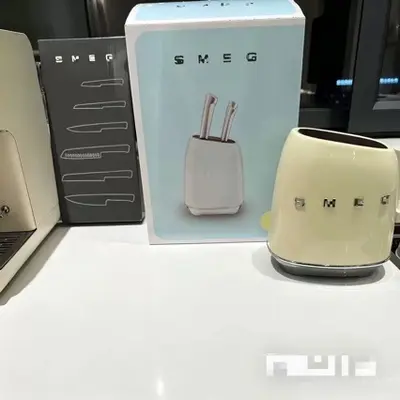 SMEG 7-teilige Messergarnitur aus Edelstahl 304 mit Messerblock