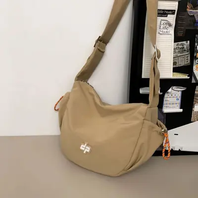 Neue geschlechtslose Dough-Süßigkeit-Tasche Großvolumige Nylon-Stoff-Crossbody-Tasche Alltags-Sport-Sport-Canvas-Schulterbeutel - 8