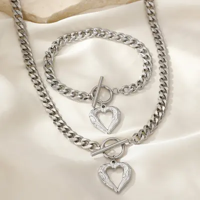 Edelstahl-Hip-Hop-Kubakette und Armband-Set für Damen mit Herz-Anhänger