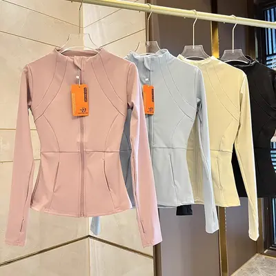 Dik yakalı uzun kollu kadın yoga üstü, hızlı kuruyan ve slim fit - 2